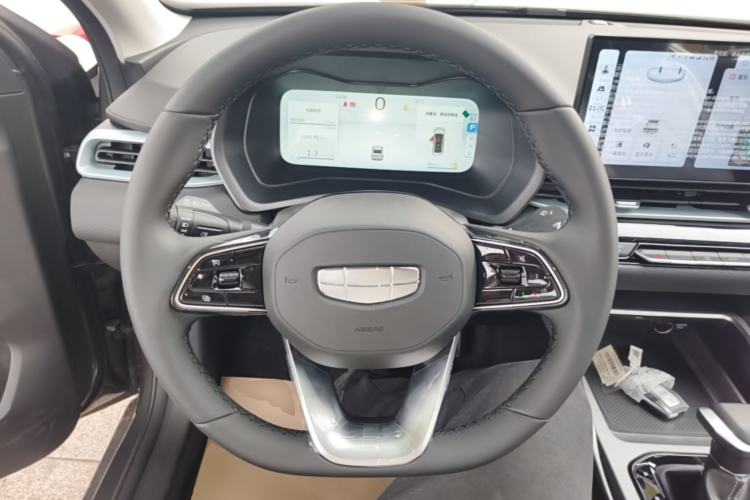 Used Geely Auto Emgrand 2026 Model 4th Generation 4 Millionth Anniversary Edition 1.5L CVT Feiyue Edition Steering Wheel