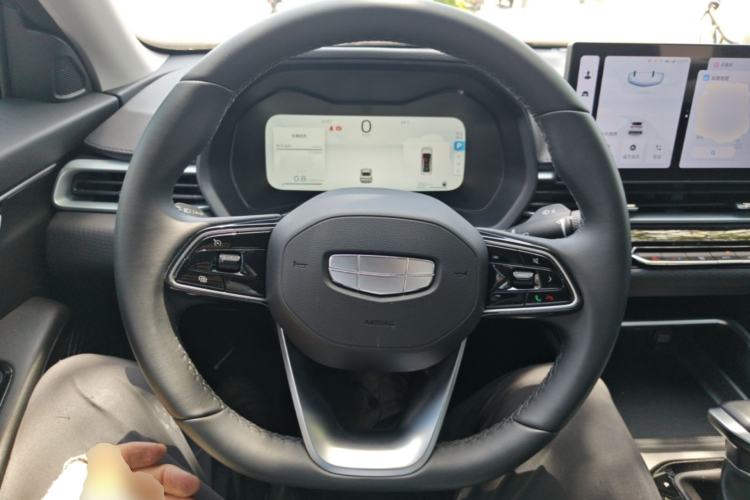 Used Geely Auto Emgrand 2026 Model 4th Generation 4 Millionth Anniversary Edition 1.5L CVT Feiyue Edition Steering Wheel