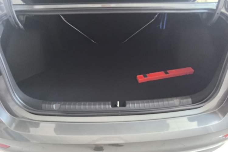 Used Geely Auto Emgrand 2026 Model 4th Generation 4 Millionth Anniversary Model 1.5L CVT Starry Edition Trunk