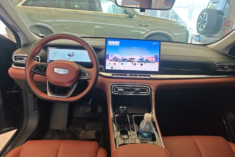 Used Geely Auto Emgrand 2026 Model 5th Generation 1.5T DCT Flagship Edition Center Console