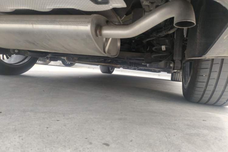 Used Geely Auto Emgrand 2026 Model 5th Generation 1.5T DCT Flagship Edition Chassis Rear