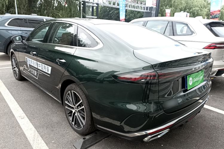 Used Geely Auto Emgrand 2026 Model 5th Generation 1.5T DCT Flagship Edition Exterior 2