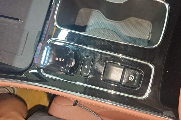Used Geely Auto Emgrand 2026 Model 5th Generation 1.5T DCT Flagship Edition Gear Lever