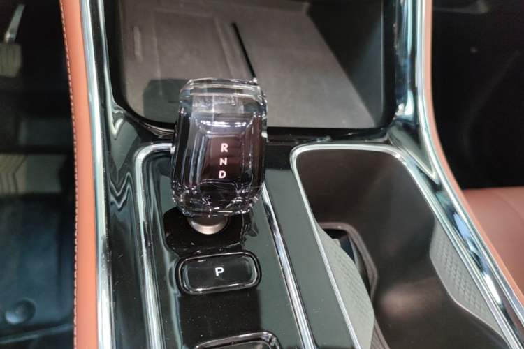 Used Geely Auto Emgrand 2026 Model 5th Generation 1.5T DCT Flagship Edition Gear Lever