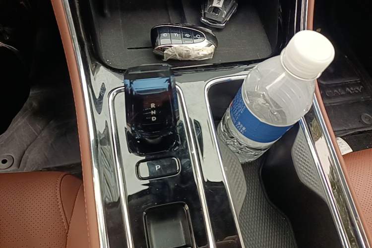 Used Geely Auto Emgrand 2026 Model 5th Generation 1.5T DCT Flagship Edition Gear Lever