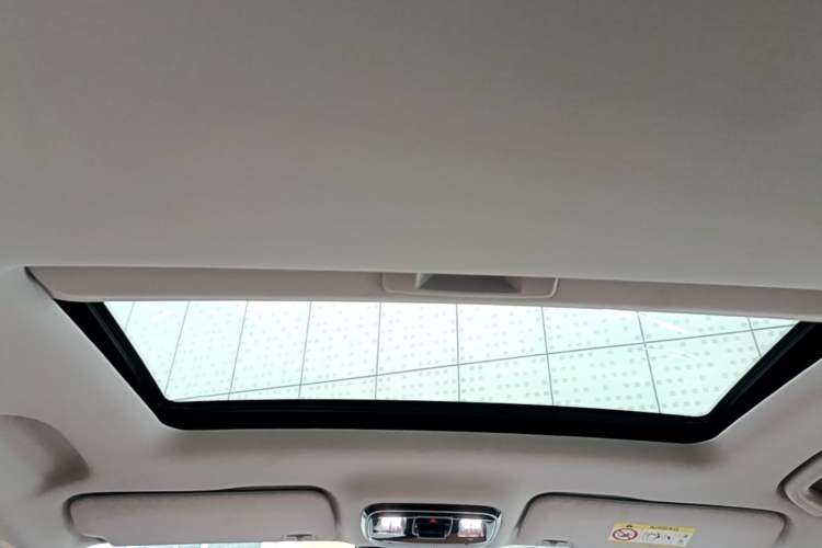 Used Geely Auto Emgrand 2026 Model 5th Generation 1.5T DCT Flagship Edition Headliner