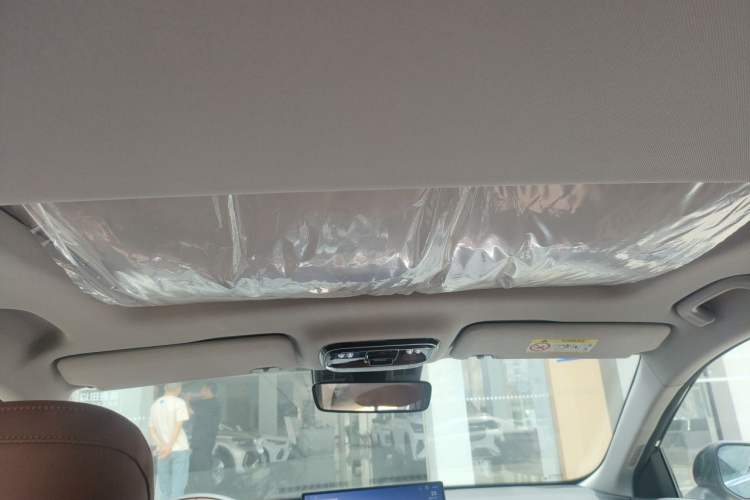 Used Geely Auto Emgrand 2026 Model 5th Generation 1.5T DCT Flagship Edition Headliner
