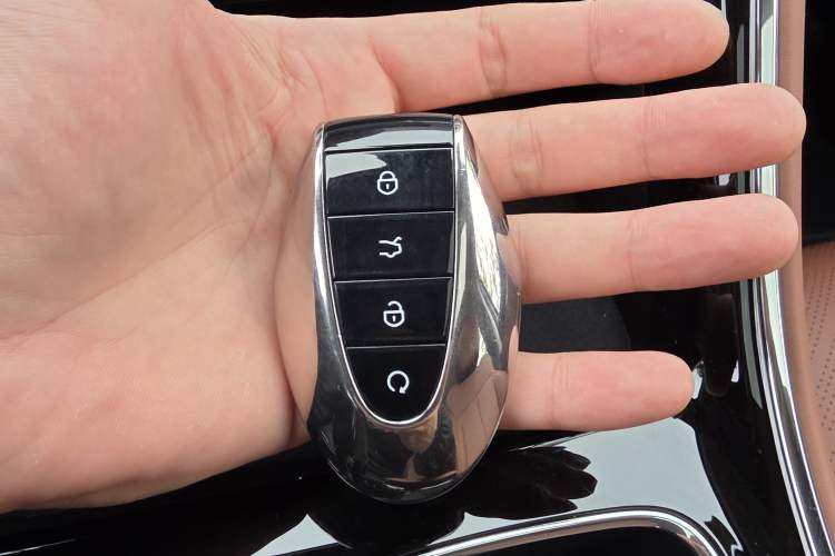 Used Geely Auto Emgrand 2026 Model 5th Generation 1.5T DCT Flagship Edition Interior 1