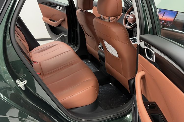 Used Geely Auto Emgrand 2026 Model 5th Generation 1.5T DCT Flagship Edition Interior 2