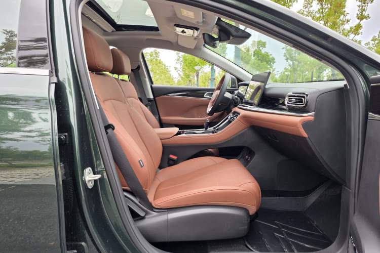 Used Geely Auto Emgrand 2026 Model 5th Generation 1.5T DCT Flagship Edition Interior 6