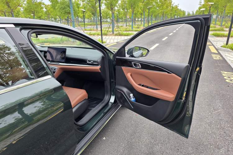 Used Geely Auto Emgrand 2026 Model 5th Generation 1.5T DCT Flagship Edition Interior 8