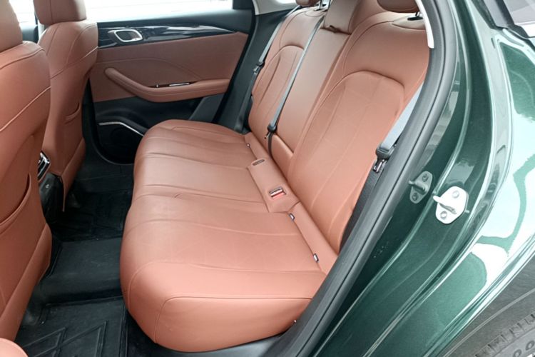 Used Geely Auto Emgrand 2026 Model 5th Generation 1.5T DCT Flagship Edition Left Rear Seat