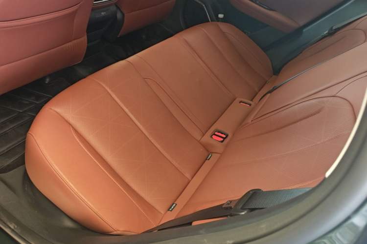 Used Geely Auto Emgrand 2026 Model 5th Generation 1.5T DCT Flagship Edition Left Rear Seat