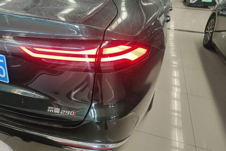 Used Geely Auto Emgrand 2026 Model 5th Generation 1.5T DCT Flagship Edition Right Rear Taillight