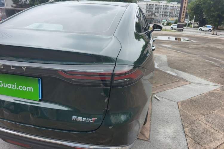 Used Geely Auto Emgrand 2026 Model 5th Generation 1.5T DCT Flagship Edition Right Rear Taillight