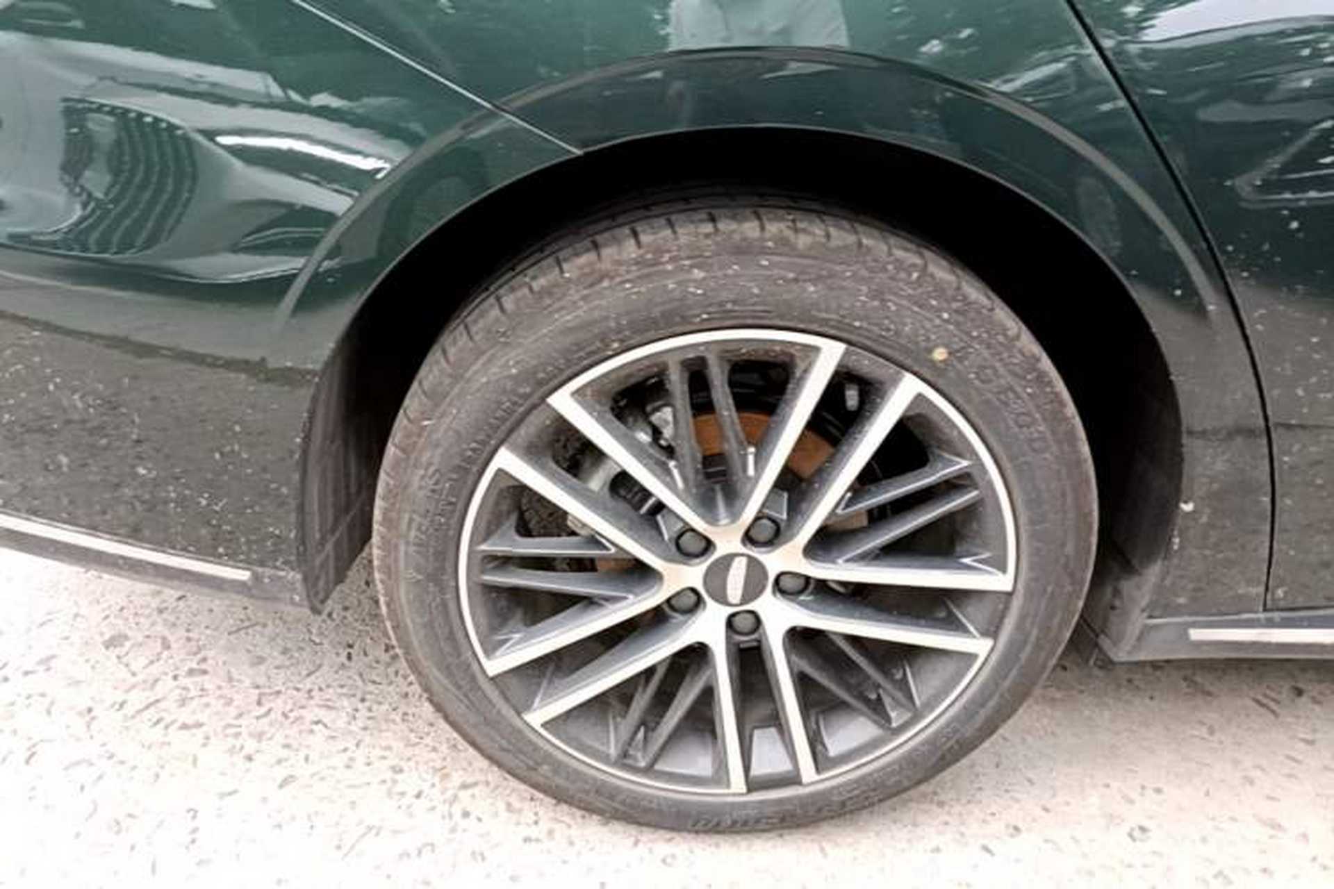 Used Geely Auto Emgrand 2026 Model 5th Generation 1.5T DCT Flagship Edition Right Rear Wheel Hub