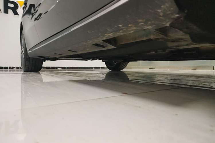 Used Geely Auto Emgrand 2026 Model 5th Generation 1.5T DCT Flagship Edition Right Side Sill