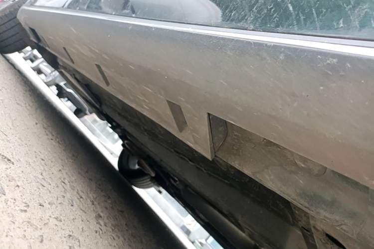 Used Geely Auto Emgrand 2026 Model 5th Generation 1.5T DCT Flagship Edition Right Side Sill