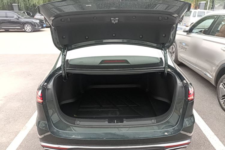 Used Geely Auto Emgrand 2026 Model 5th Generation 1.5T DCT Flagship Edition Trunk