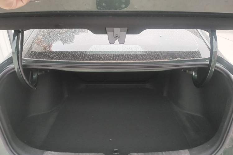 Used Geely Auto Emgrand 2026 Model 5th Generation 1.5T DCT Flagship Edition Trunk