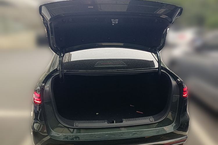 Used Geely Auto Emgrand 2026 Model 5th Generation 1.5T DCT Flagship Edition Trunk