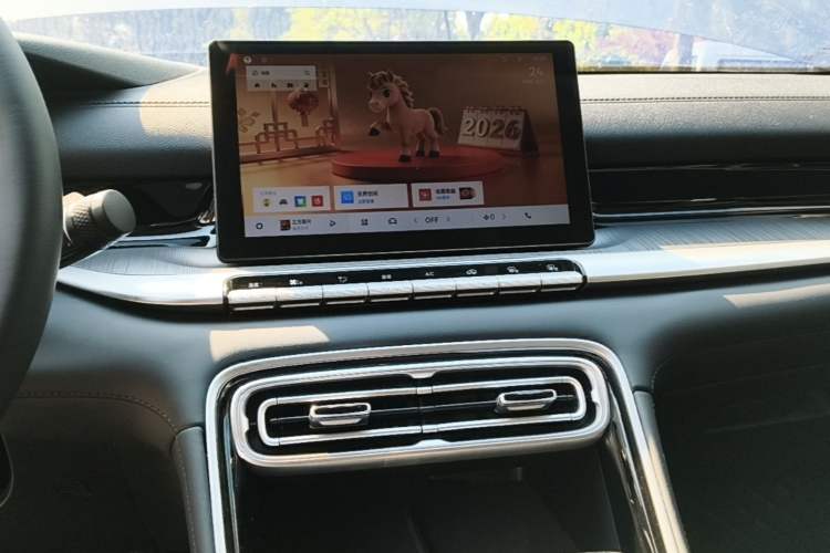 Used Geely Auto Emgrand 2026 Model 5th Generation 1.5L CVT Luxury Edition Audio And AC Panel