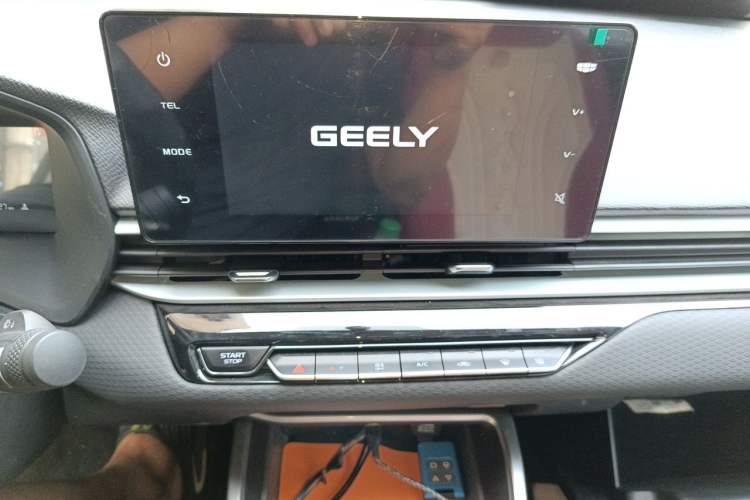 Used Geely Auto Emgrand 2026 Model 4th Generation 4 Millionth Anniversary Model 1.5L CVT Starry Edition Audio And AC Panel