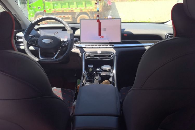 Used Geely Auto Emgrand 2026 Model 5th Generation 1.5T DCT Prestige Edition Center Console