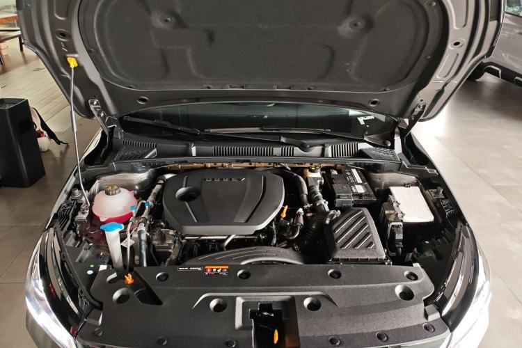 Used Geely Auto Emgrand 2026 Model 4th Generation 4 Millionth Anniversary Edition 1.5L CVT Overdrive Edition Engine Bay