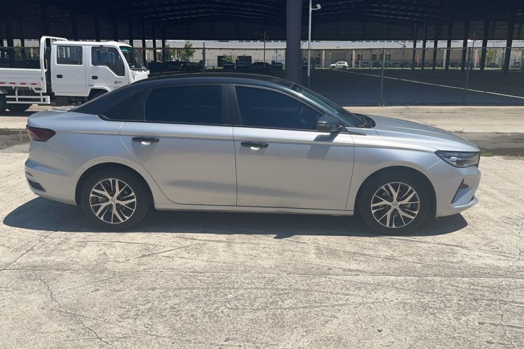 Used Geely Auto Emgrand 2026 Model 4th Generation 4 Millionth Anniversary Edition 1.5L CVT Overdrive Edition Exterior 3