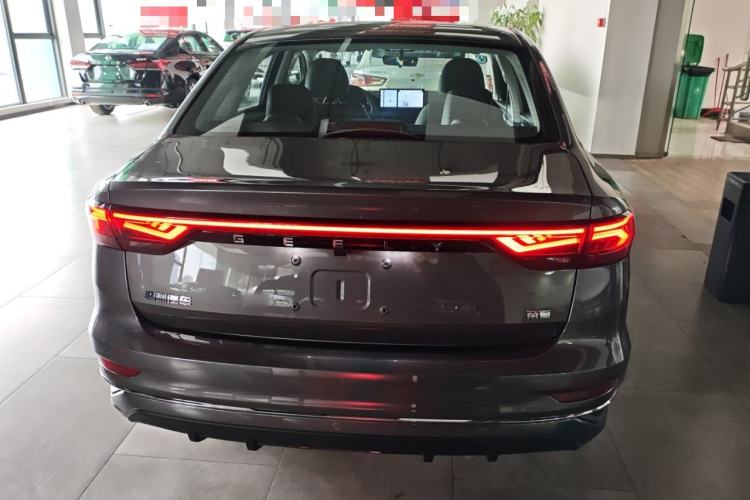 Used Geely Auto Emgrand 2026 Model 4th Generation 4 Millionth Anniversary Edition 1.5L CVT Overdrive Edition Exterior 4