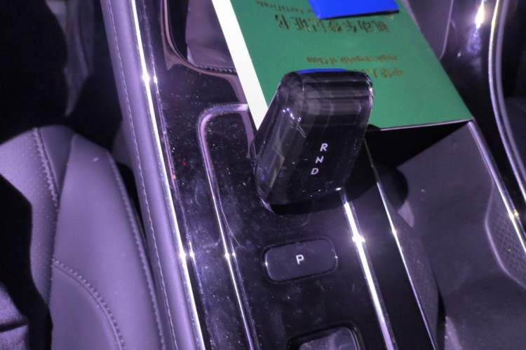 Used Geely Auto Emgrand 2026 Model 5th Generation 1.5T DCT Prestige Edition Gear Lever