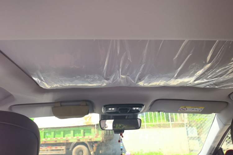 Used Geely Auto Emgrand 2026 Model 5th Generation 1.5T DCT Prestige Edition Headliner