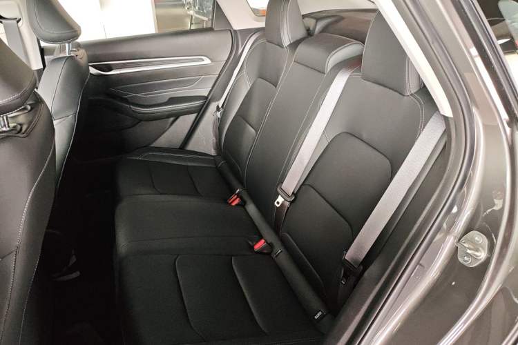 Used Geely Auto Emgrand 2026 Model 4th Generation 4 Millionth Anniversary Edition 1.5L CVT Overdrive Edition Interior 4