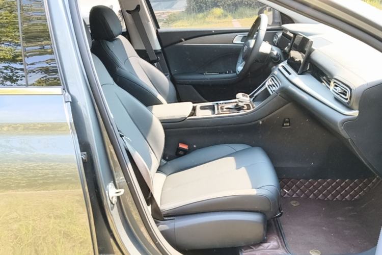 Used Geely Auto Emgrand 2026 Model 5th Generation 1.5L CVT Luxury Edition Right Front Seat