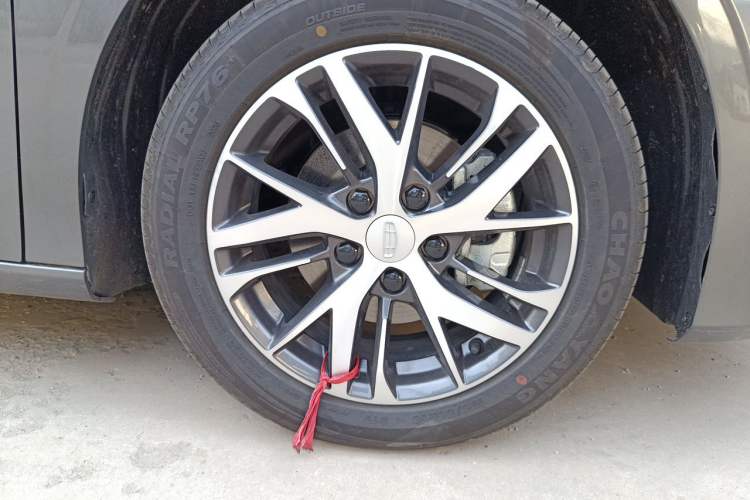 Used Geely Auto Emgrand 2026 Model 4th Generation 4 Millionth Anniversary Model 1.5L CVT Starry Edition Right Front Wheel Hub