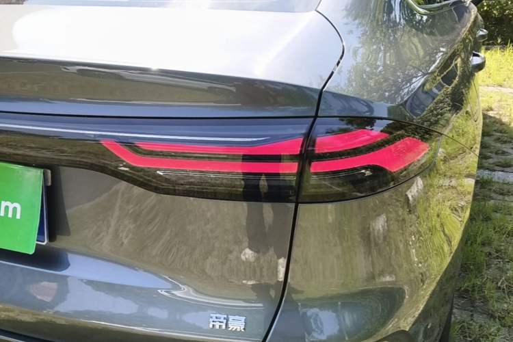 Used Geely Auto Emgrand 2026 Model 5th Generation 1.5L CVT Luxury Edition Right Rear Taillight