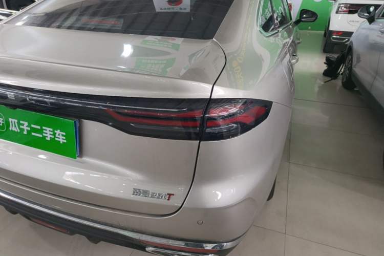Used Geely Auto Emgrand 2026 Model 5th Generation 1.5T DCT Prestige Edition Right Rear Taillight