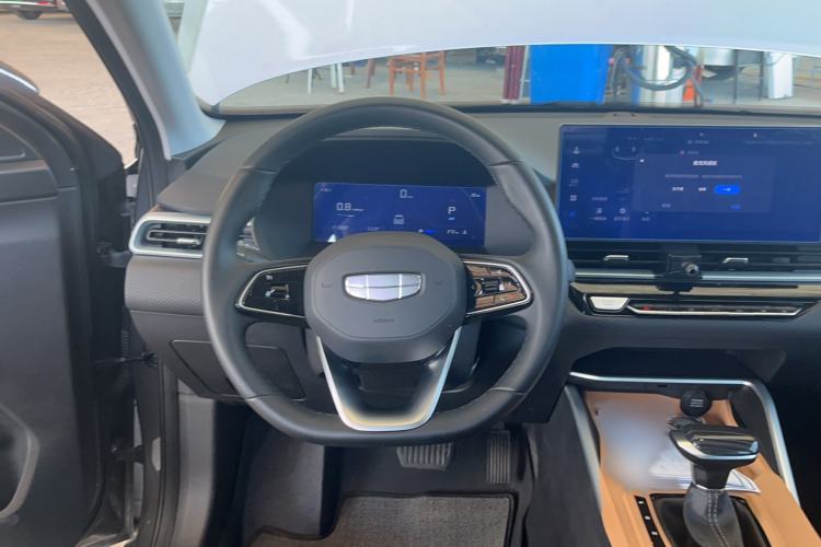 Used Geely Auto Emgrand 2026 Model 4th Generation 4 Millionth Anniversary Edition 1.5L CVT Overdrive Edition Steering Wheel