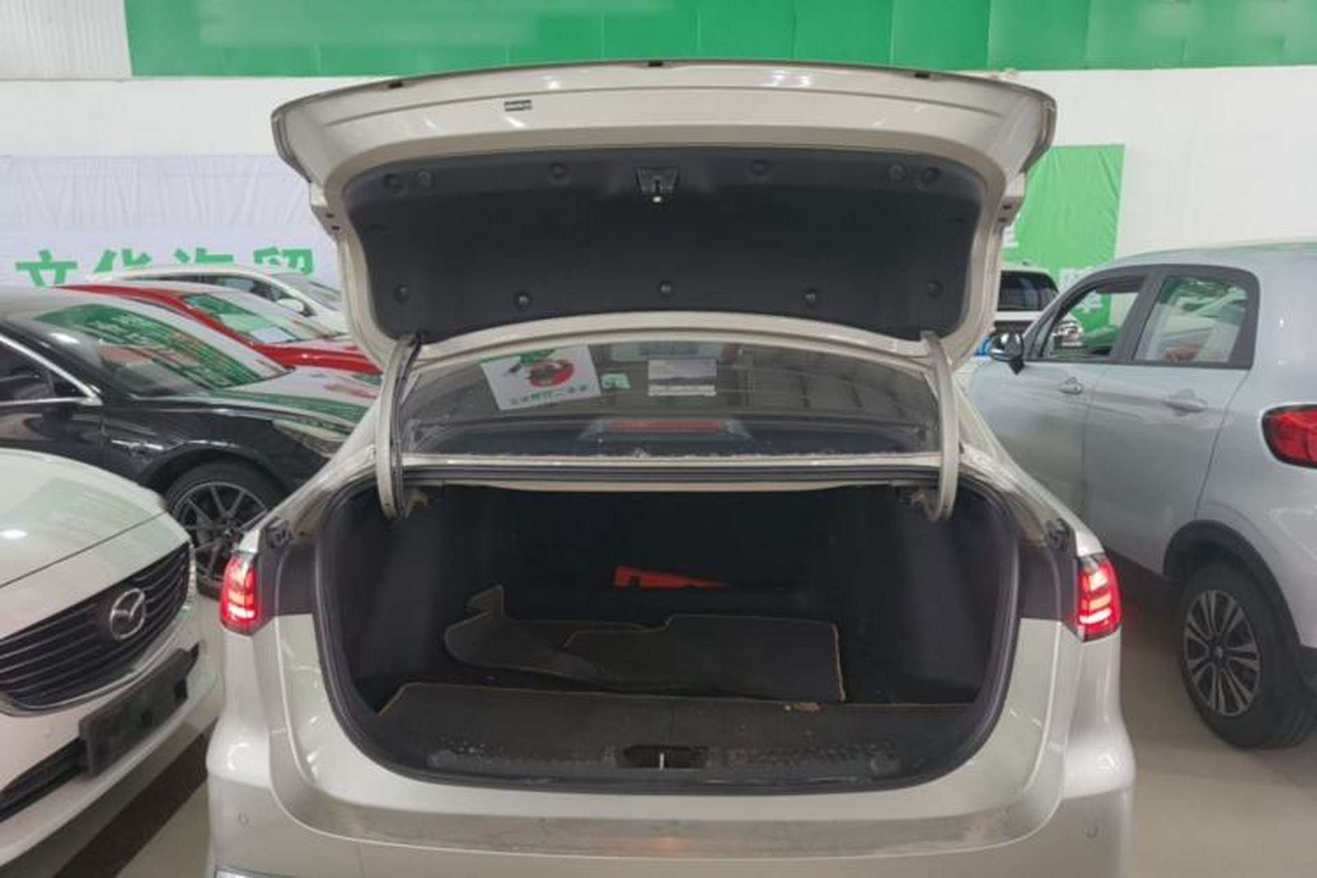 Used Geely Auto Emgrand 2026 Model 5th Generation 1.5T DCT Prestige Edition Trunk