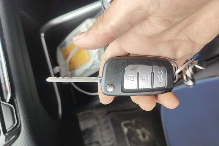 Used Geely Auto Emgrand 2026 Model 4th Generation 4 Millionth Anniversary Edition 1.5L Manual Overdrive Edition Vehicle Key