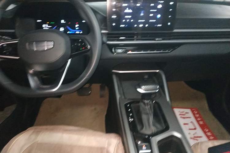 Used Geely Auto Emgrand 2026 Model 4th Generation 4 Millionth Anniversary Edition 1.5L CVT Overdrive Edition Audio And AC Panel