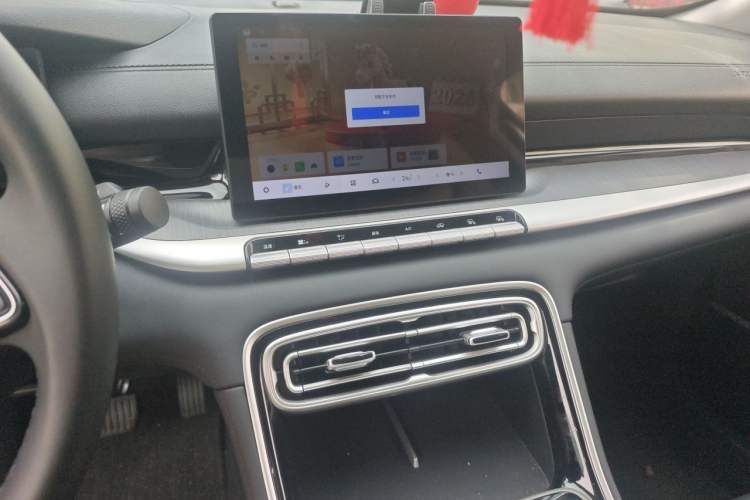 Used Geely Auto Emgrand 2026 Model 5th Generation 1.5L CVT Luxury Edition Audio And AC Panel
