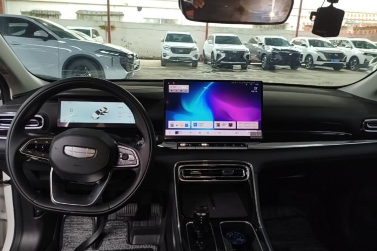 Used Geely Auto Emgrand 2026 Model 5th Generation 1.5T DCT Prestige Edition Center Console