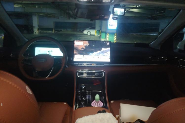 Used Geely Auto Emgrand 2026 Model 5th Generation 1.5T DCT Flagship Edition Center Console