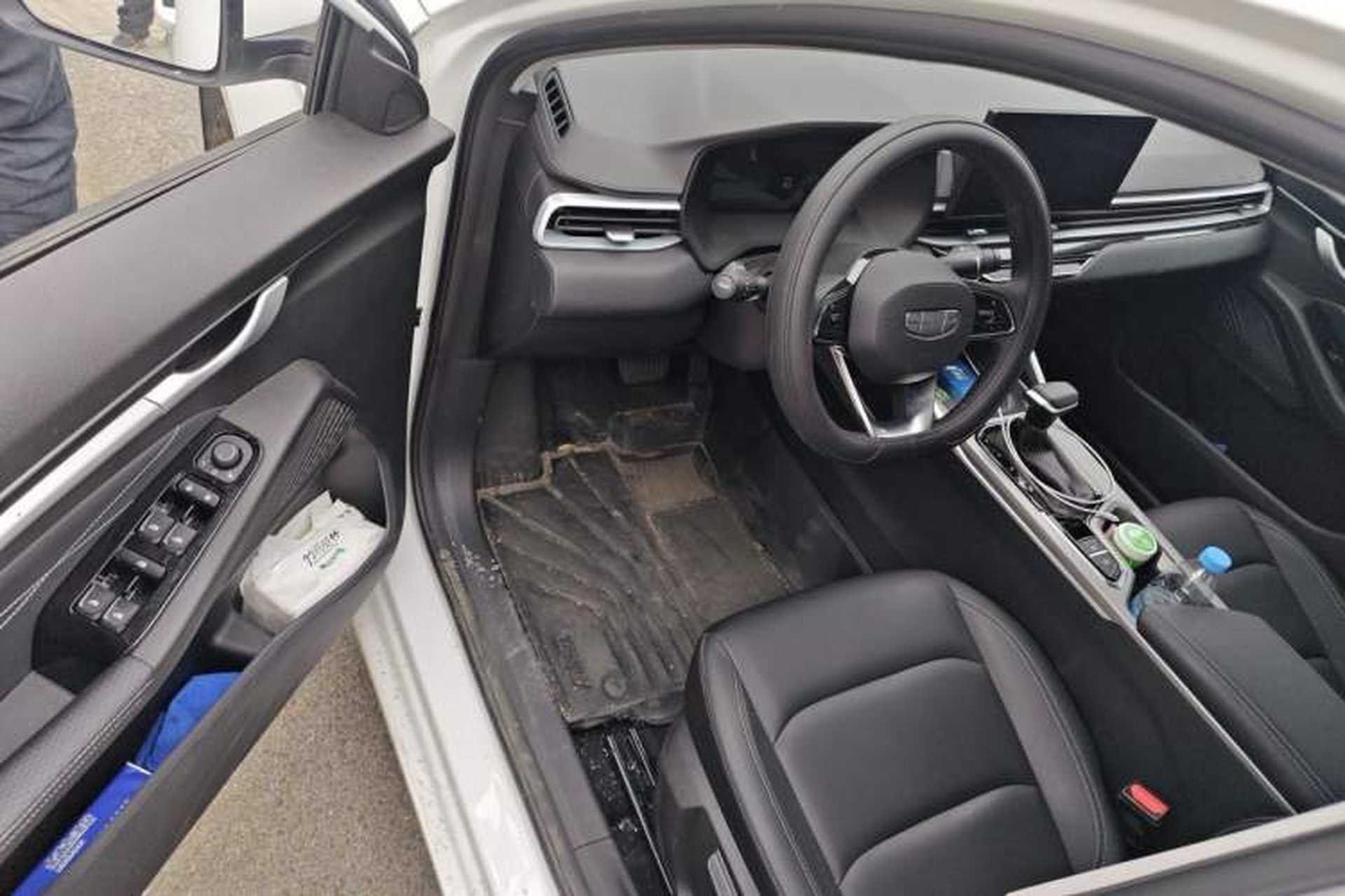 Used Geely Auto Emgrand 2026 Model 4th Generation 4 Millionth Anniversary Edition 1.5L CVT Overdrive Edition Driver Seat