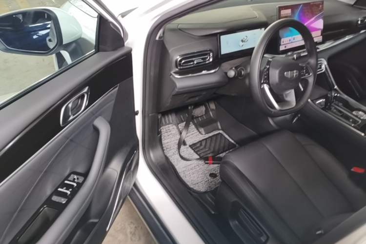 Used Geely Auto Emgrand 2026 Model 5th Generation 1.5T DCT Prestige Edition Driver Seat