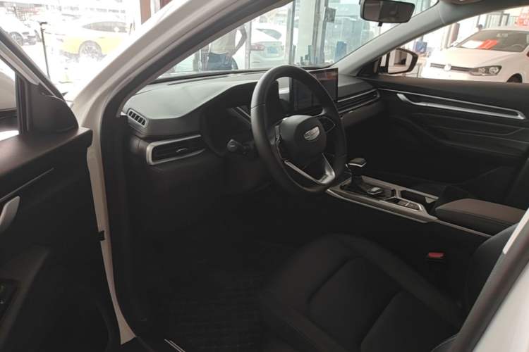 Used Geely Auto Emgrand 2026 Model 4th Generation 4 Millionth Anniversary Edition 1.5L CVT Overdrive Edition Driver Seat