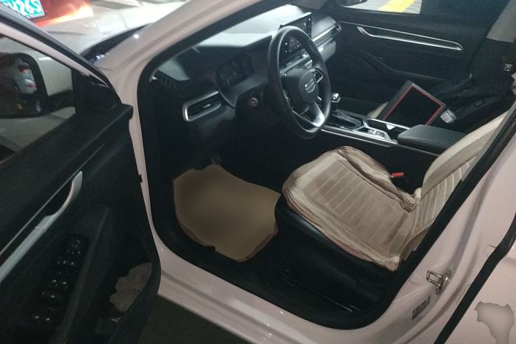 Used Geely Auto Emgrand 2026 Model 4th Generation 4 Millionth Anniversary Edition 1.5L CVT Overdrive Edition Driver Seat