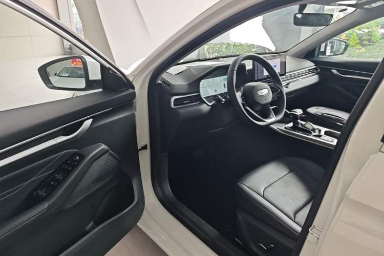 Used Geely Auto Emgrand 2026 Model 4th Generation 4 Millionth Anniversary Edition 1.5L CVT Feiyue Edition Driver Seat
